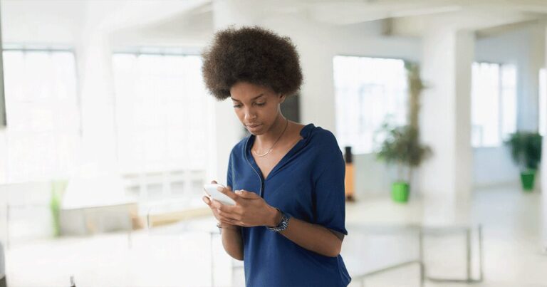 Woman researching abortion information and pregnancy options online.